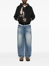 Sweat à capuche oversize en coton 450 g, délavé à l'acide et orné d'appliqués, avec poche. 5