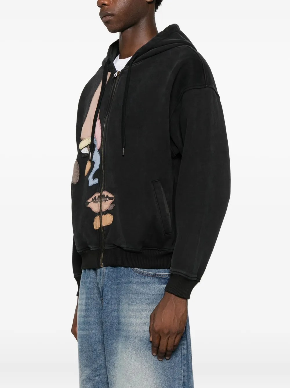 Sweat à capuche oversize en coton 450 g, délavé à l'acide et orné d'appliqués, avec poche. 4