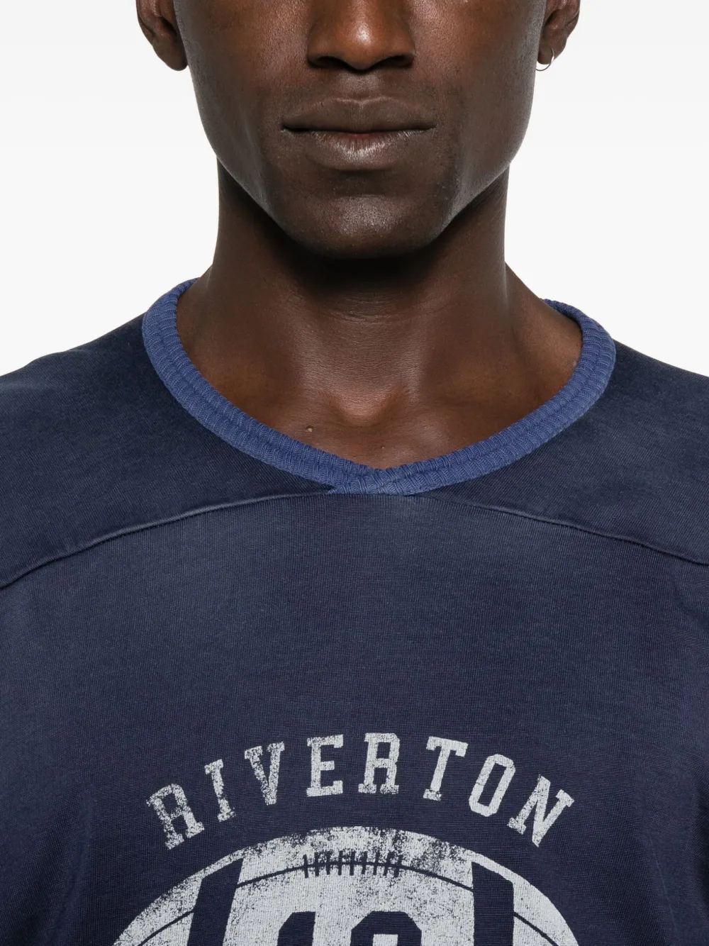 T-shirts en coton à manches longues et col en V, imprimés en sérigraphie, effet vieilli et délavé à l'acide, 210 g - VNTS003 2