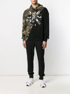 Sudadera con capucha de manga larga estilo urbano, de 380 GSM, con estampado de camuflaje bordado y bolsillo tipo canguro - FHD004 3