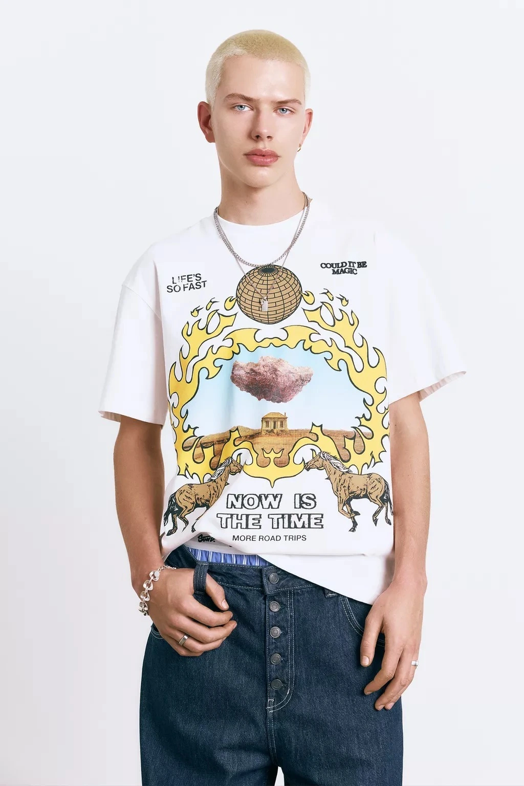 Maglietta a maniche corte con grafica "Now Is The Time" da 240 g/m², bianco sporco 1