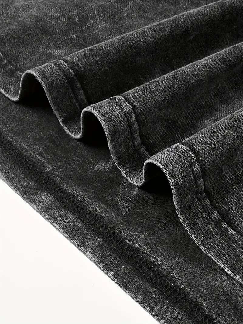 T-shirt oversize in cotone pesante 280 g/m² con lavaggio stone wash e effetto invecchiato. 7