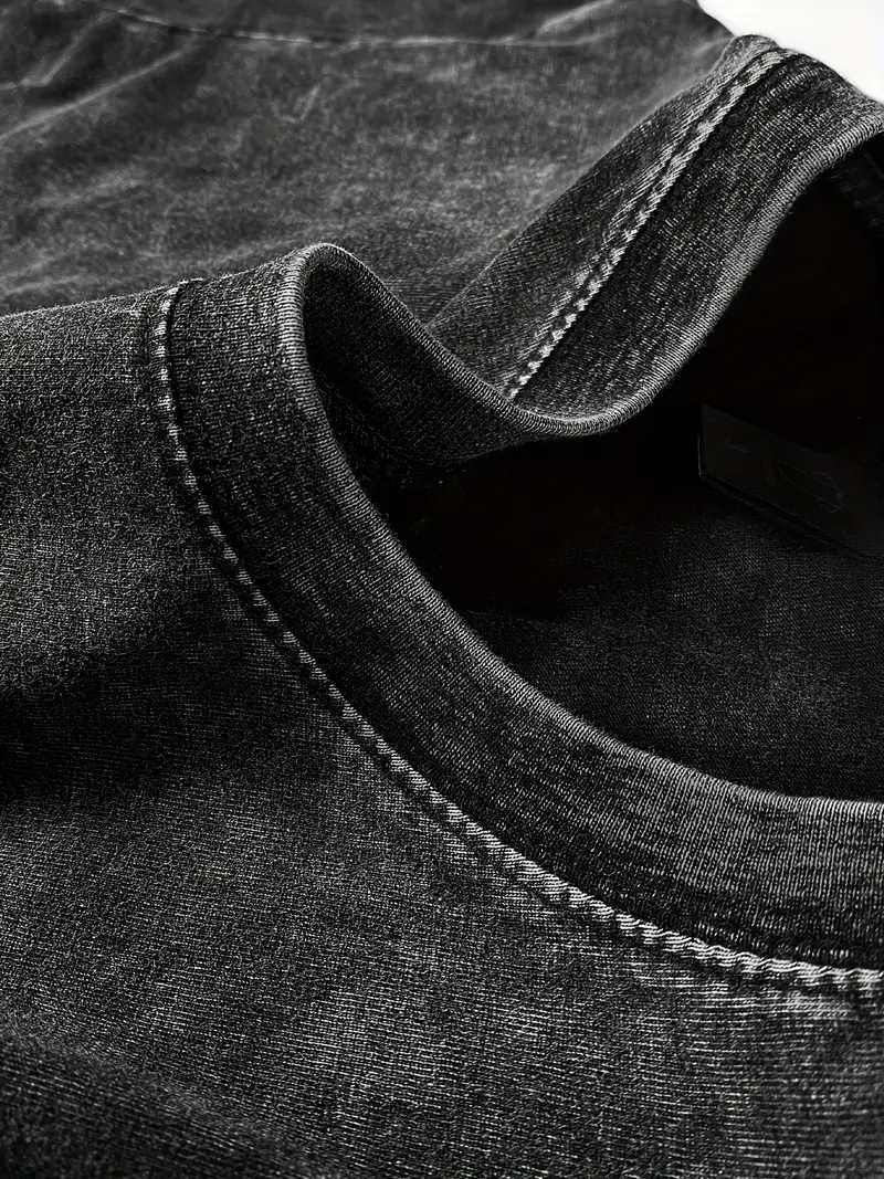 T-shirt oversize in cotone pesante 280 g/m² con lavaggio stone wash e effetto invecchiato. 8