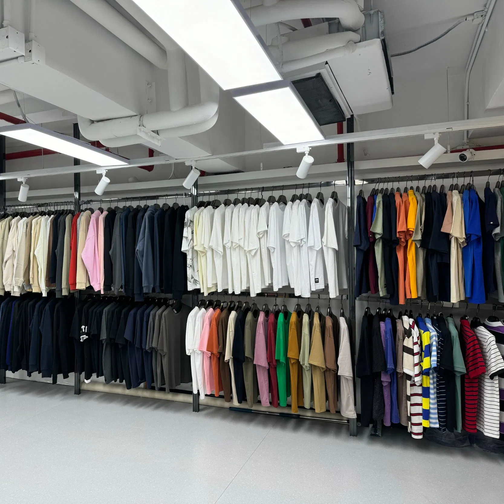 Oversized T-Shirt mit überschnittenen Schultern aus 100 % Baumwolle – Individuell gestaltbar 4