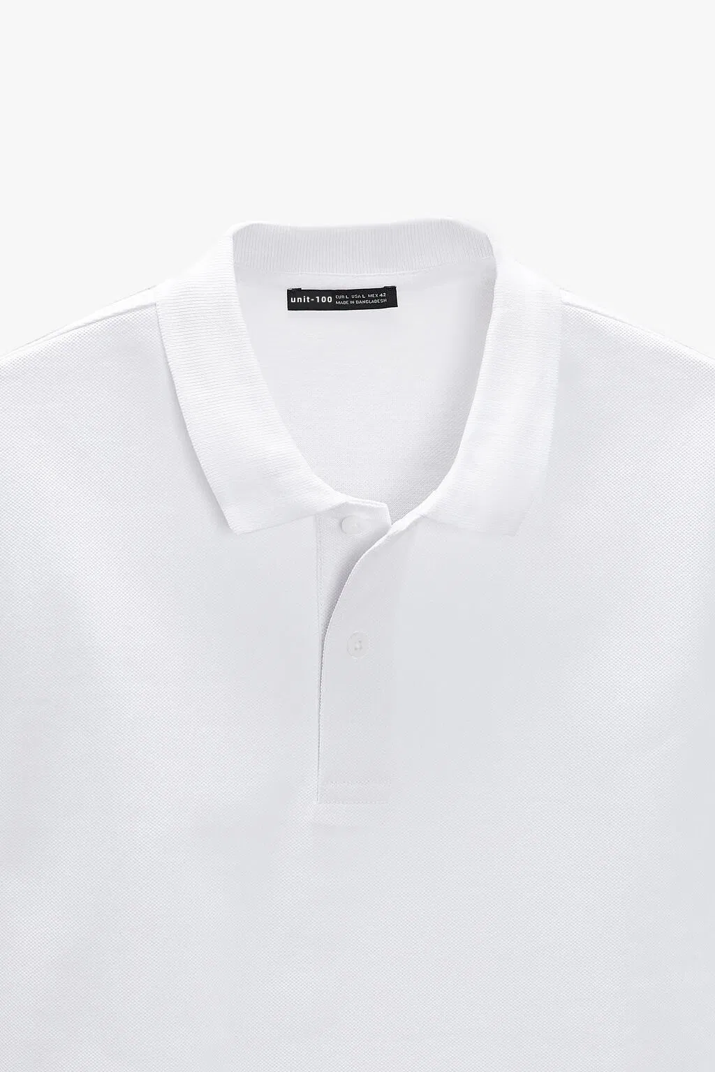 Polo de golf liso de manga corta para hombre con textura de cuentas y logotipo personalizado. 5