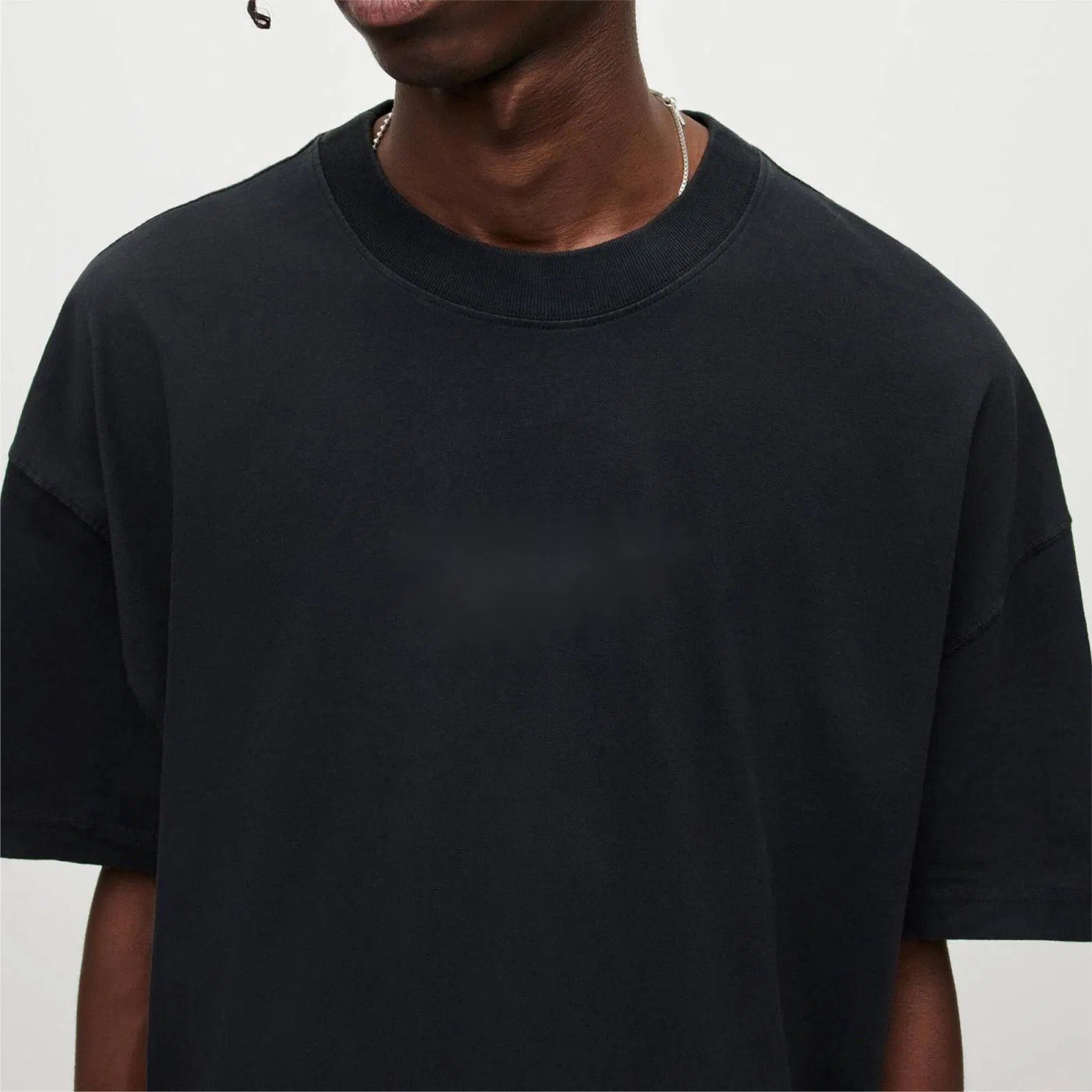 T-shirt in cotone con logo personalizzato - Tessuto di alta qualità all'ingrosso 3
