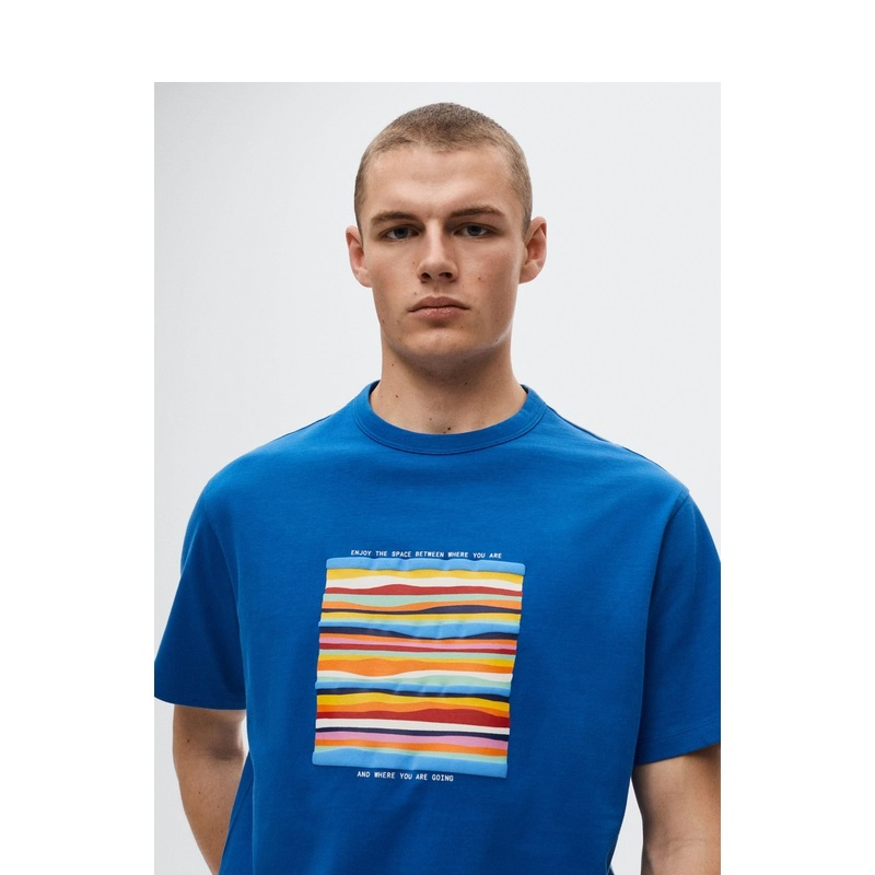 Camiseta masculina plus size personalizada com logo em 100% algodão e estampa em relevo. 3