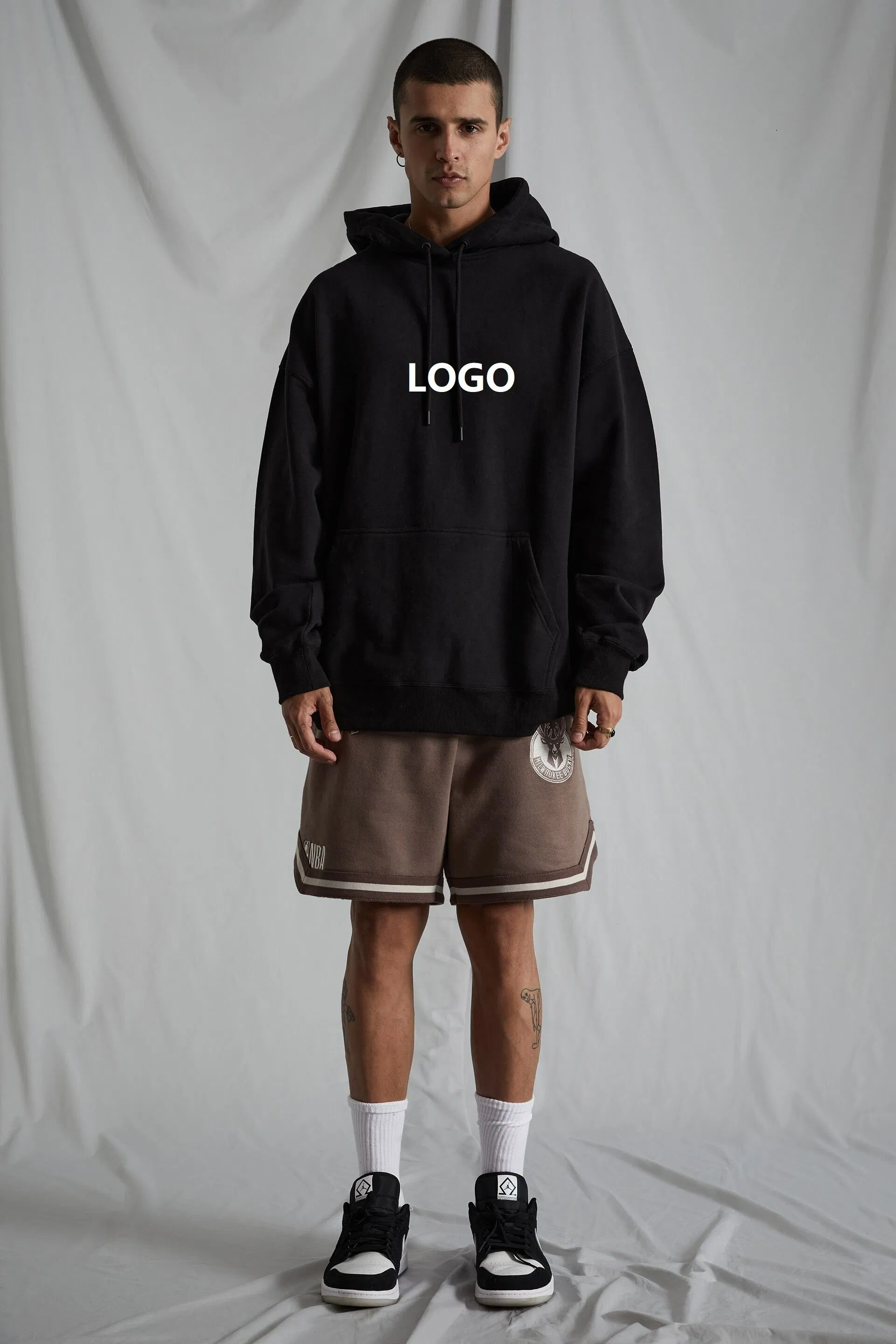 Толстовка унисекс из хлопка серого цвета с длинным рукавом 5