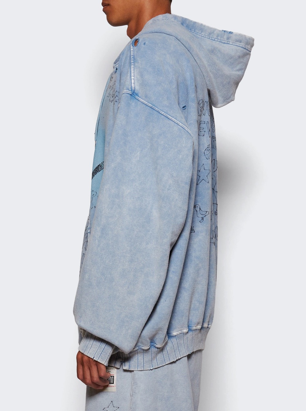 Sweat à capuche oversize en coton 470 g, délavé à l'acide et orné d'appliqués, avec poche. 7