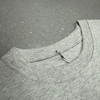 T-shirt girocollo premium in ciniglia di cotone biologico al 100%, 275 g/m², con ricamo. 7