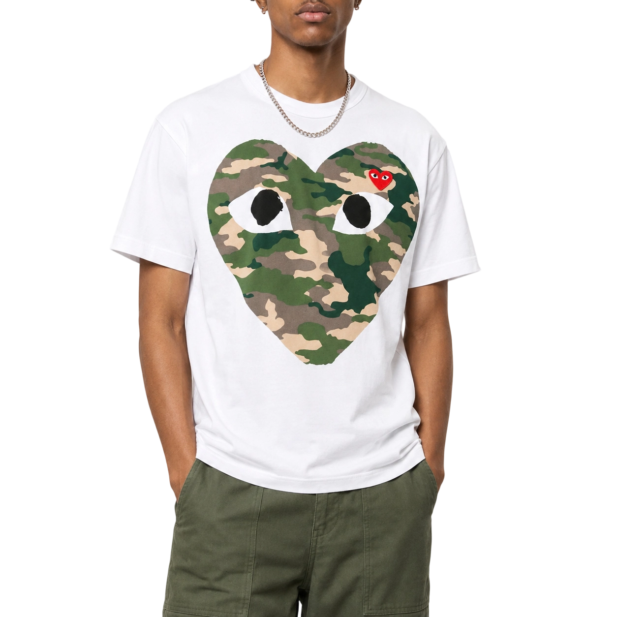 Kurzarm-T-Shirt mit Rundhalsausschnitt und Camouflage-Herzgrafik aus 100 % Baumwolle (220 g/m²) 4