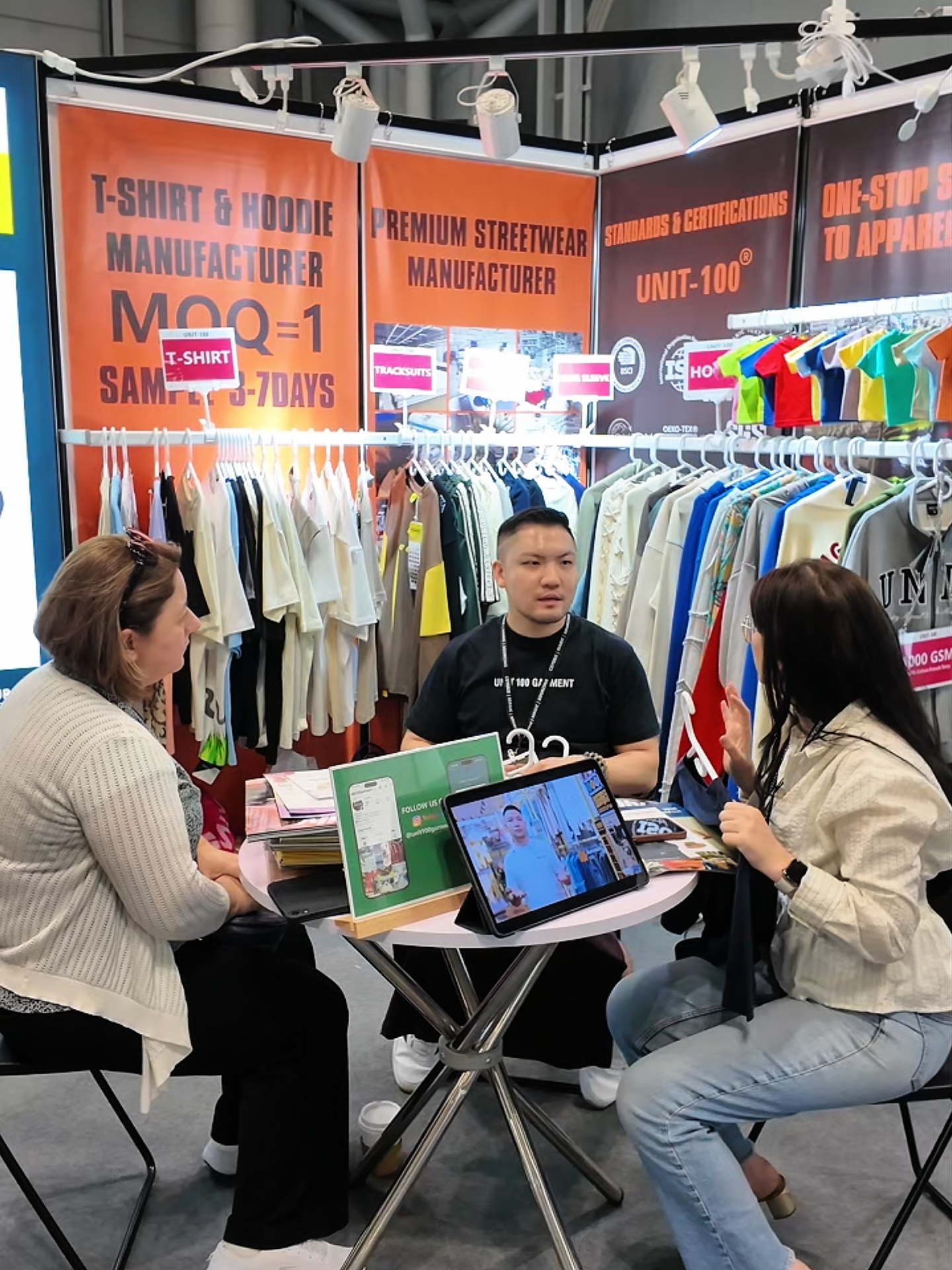Another customer conversation with the UNIT-100 team at the New York exhibition